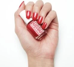 Essie Winter Collection Nagellak – 667 Knotty Or Nice - Rode Glitter Nagellak -Nagelverzorging Winkel 1200x1095