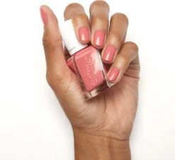 Essie Gel Couture - 230 Signature Smile - Roze - Glanzende Nagellak Met Gel Effect - 13,5 Ml 27 Essie Gel Couture - 230 Signature Smile - Roze - Glanzende Nagellak Met Gel Effect - 13,5 Ml -Nagelverzorging Winkel 1200x1098