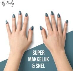 By Emily - Nagel Wrap - Sparkly Turquoise | 14 Stickers | Nail Wrap | Nail Art | Trendy | Design | Nagellakvrij | Eenvoudig | Nagel Wrap | Nagel Stickers | Folie | Zelfklevend | Sjablonen -Nagelverzorging Winkel 1200x1173 14