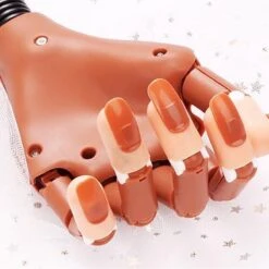 Oefenhand Voor Kunstnagels– Nail Art – All-in-1 Set - Nagel Set – Nail Trainer – Nail Tips – Acrylnagels Starterspakket – Nagel – Nail Trainer Hand – Oefen Hand Nagels - Nailtrainer Nagel Oefenhand -Nagelverzorging Winkel 1200x1200 1174