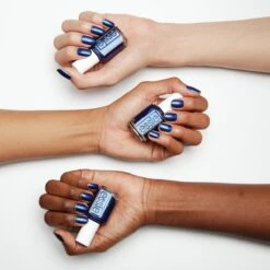 Essie Winter Collection Nagellak – 670 Tied And Blue - Blauwe Glitter Nagellak 19 Essie Winter Collection Nagellak – 670 Tied And Blue - Blauwe Glitter Nagellak -Nagelverzorging Winkel 1200x1200 201