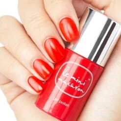 Le Mini Macaron Cherry Red Gel Manicure Kit - 3-in-1 Manicure Kit - Cherry Red 7 Le Mini Macaron Cherry Red Gel Manicure Kit - 3-in-1 Manicure Kit - Cherry Red -Nagelverzorging Winkel 1200x1200 233