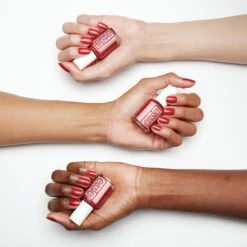 Essie Winter Collection Nagellak – 667 Knotty Or Nice - Rode Glitter Nagellak -Nagelverzorging Winkel 1200x1200 255