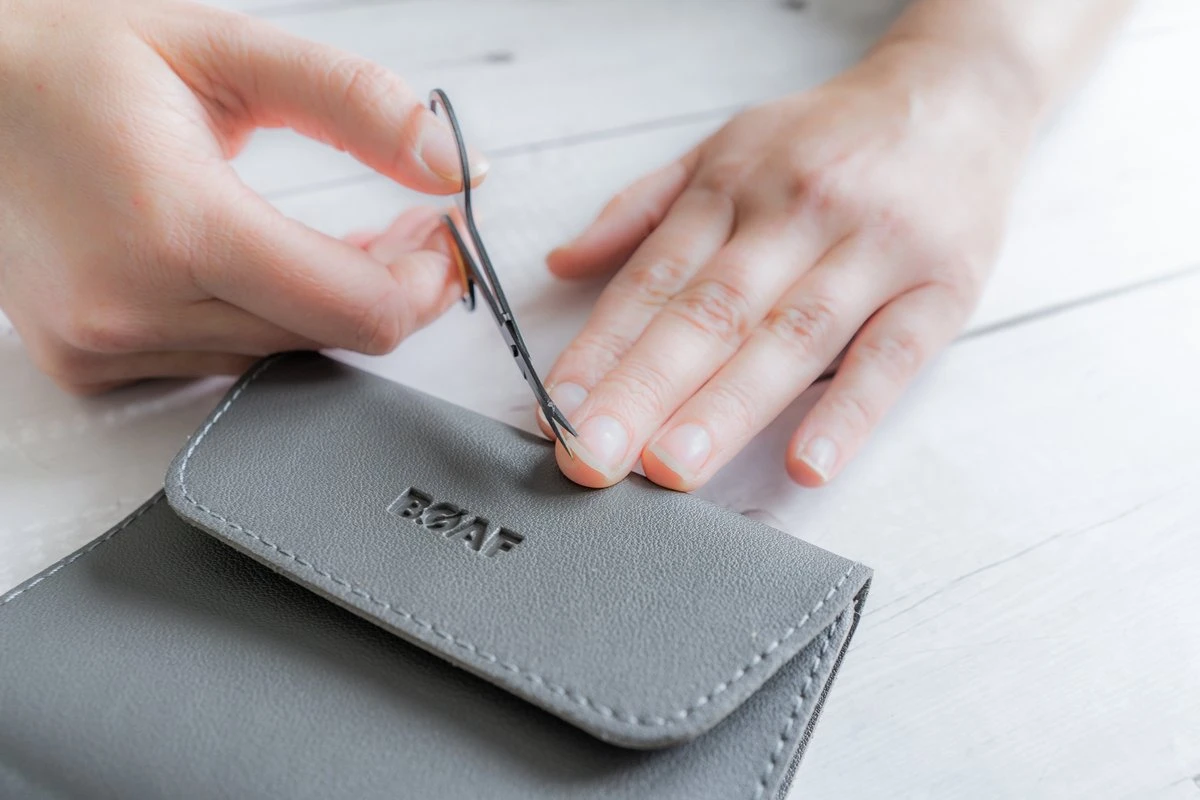 Merkloos Luxe 16-delige | Manicure Set | Met Lederen Opbergetui | Manicureset | Nagelknipper | Grijs 4 Merkloos Luxe 16-delige | Manicure Set | Met Lederen Opbergetui | Manicureset | Nagelknipper | Grijs - Afbeelding 4