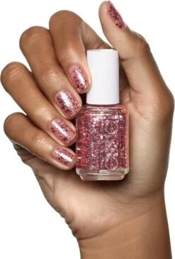 Essie A Cut Above - Glitter - Nagellak -Nagelverzorging Winkel 815x1200