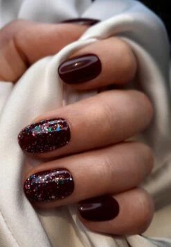 SD Press On Nails - B-Series - Plaknagels - Nagelset 20 Nagels - B72 - Rood - Gellak - Nagellak - Korte Ronde Nageltips - Nepnagels Met Lijm - Kunstnagels - Nail Art - Handmade - Valse Nagels - Nagelvijl - Accessoires - Korte Nagels - Glitter -Nagelverzorging Winkel 834x1200 4