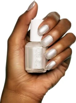 Essie Pearly White 4 - Wit - Nagellak -Nagelverzorging Winkel 882x1200