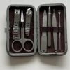 Merkloos Luxe Echt Lederen Manicure Set Voor Op Reis Inclusief Reis Etui 6 Delig – 11x7cm | Nagelschaar | Nagelvijl | Nagels Knippen | Pincet | Nagelverzorging