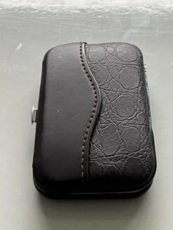 Merkloos Luxe Echt Lederen Manicure Set Voor Op Reis Inclusief Reis Etui 6 Delig – 11x7cm | Nagelschaar | Nagelvijl | Nagels Knippen | Pincet | Nagelverzorging -Nagelverzorging Winkel 900x1200 16