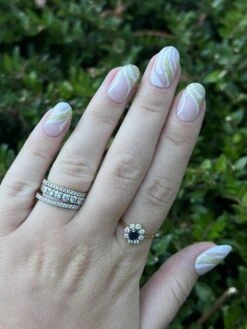 Merkloos Wit/goud Lijntjes Nagels - Plaktabs - Plaknagels - Glitter- Kort -Nagelverzorging Winkel 900x1200 42