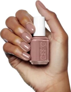 Essie Clothing Optional Nagellak - Taupe - Glanzend -Nagelverzorging Winkel 938x1200 1